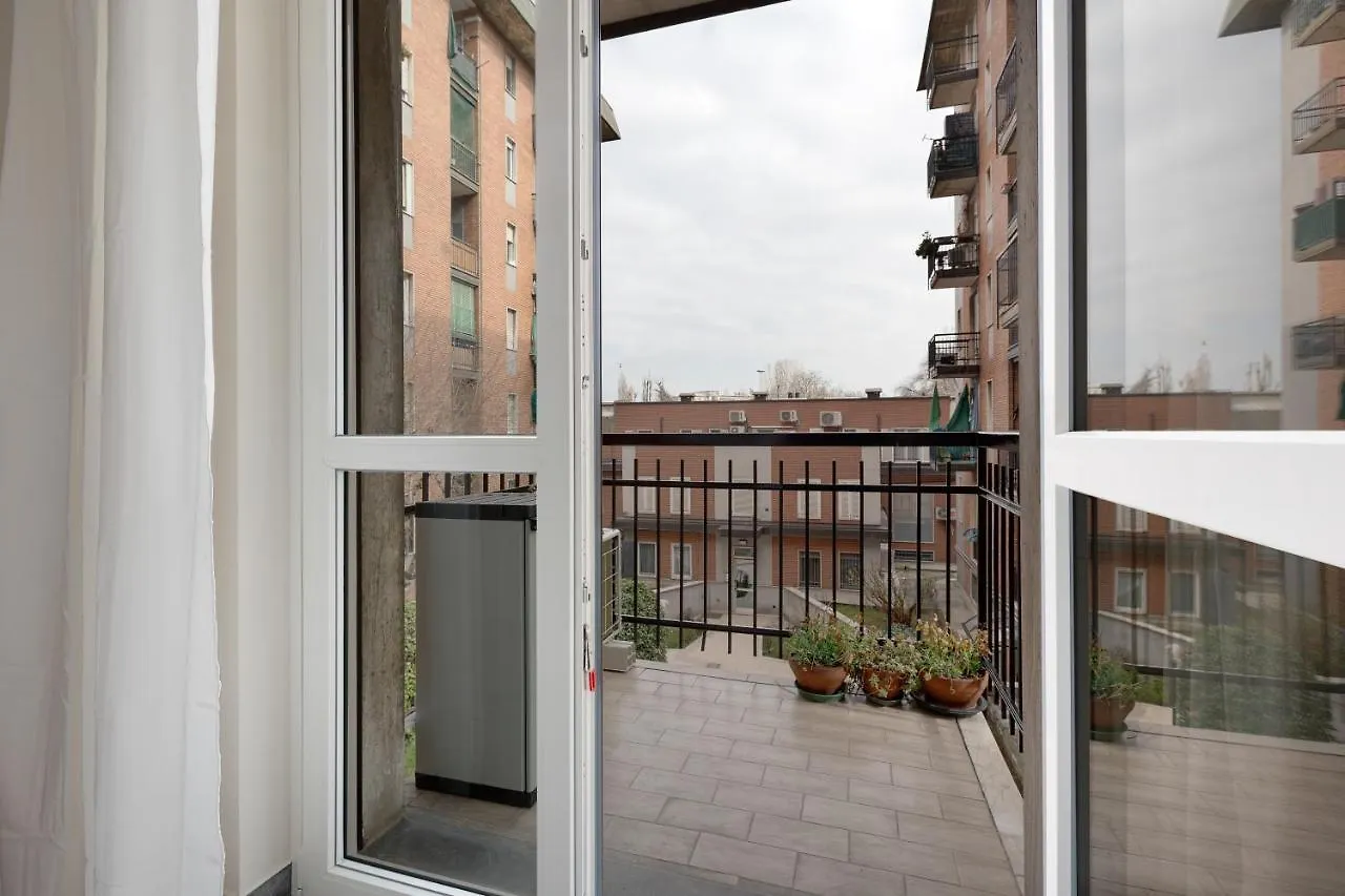 Dergano Comfy Apartment - 250 M Far From M3 Milano Italia